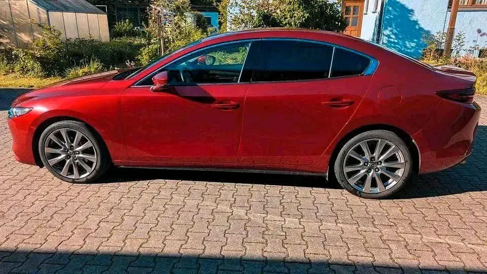 Gebraucht Mazda 3 Selection 180 PS (132 kW) 2019 Rot Limousine