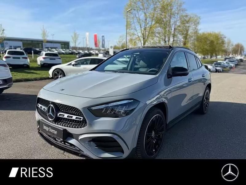 Gebraucht Mercedes GLA200 AMG 150 PS (110 kW) 2025 Manufaktur lack manufaktur alpingrau uni SUV