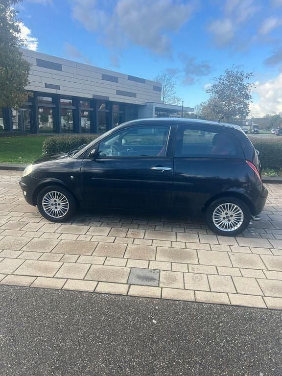 Gebraucht Lancia Ypsilon 80 PS (58 kW) 2005 Schwarz Kleinwagen