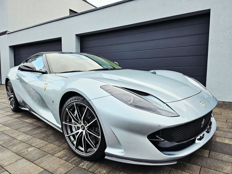 Silber Gebraucht 2019 Ferrari 812 | 289.600 € - Bild 1/4
