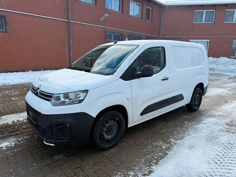 Weiß Gebraucht 2019 Citroën Berlingo Van / Kleinbus | 9.900 € (Superpreis) - Bild 1/4