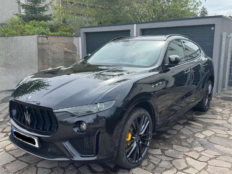 Schwarz Gebraucht 2020 Maserati Levante SUV | 79.900 € (Superpreis) - Bild 1/4