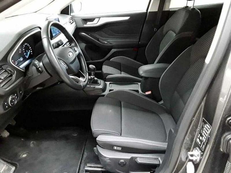 Gebraucht Ford Focus Cool & Connect 120 PS (88 kW) 2021 Grau Limousine