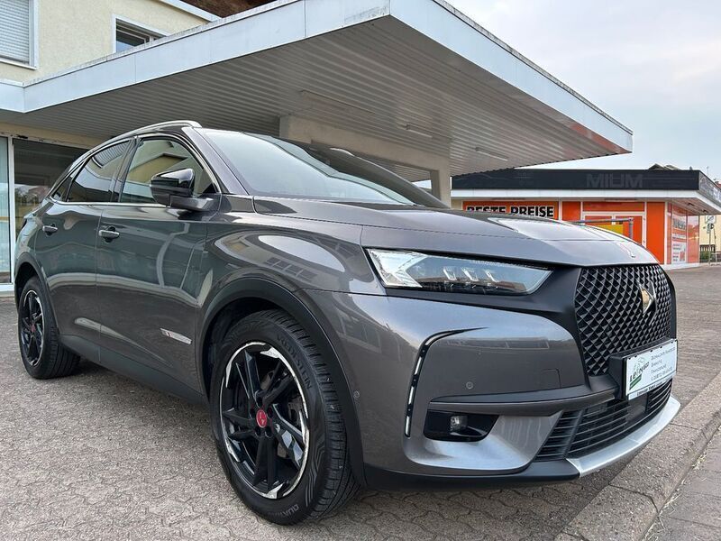Grau Gebraucht 2018 DS Automobiles DS7 Crossback Performance SUV | 24.990 € (Teuer) - Bild 1/4