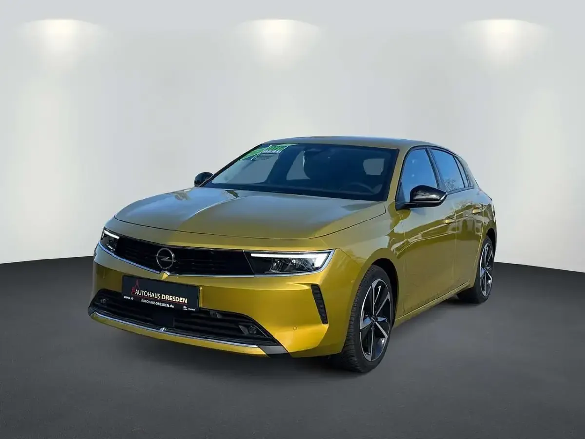 Gebraucht Opel Astra Edition 181 PS (133 kW) 2022 Kult gelb Kleinwagen