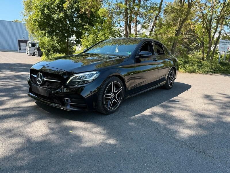 Schwarz Gebraucht 2020 Mercedes 220 AMG line Limousine | 23.900 € (Superpreis) - Bild 1/4
