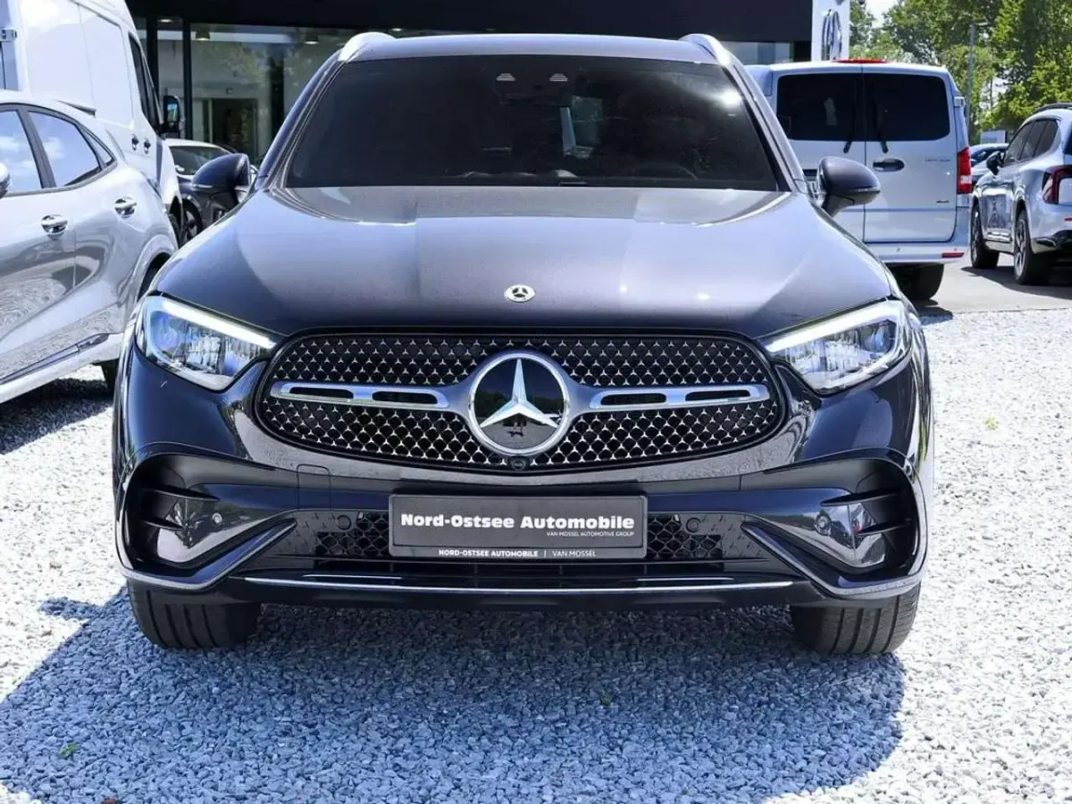 Gebraucht Mercedes GLC300 AMG 269 PS (197 kW) 2025 Graphitgrau metallic SUV