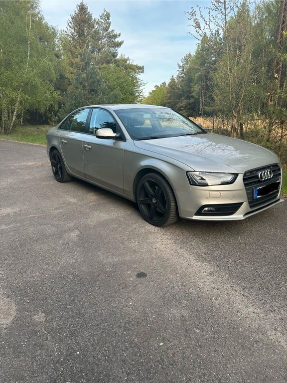 Beige Gebraucht 2013 Audi A4 Ambition Limousine | 8.300 € (Superpreis) - Bild 1/4