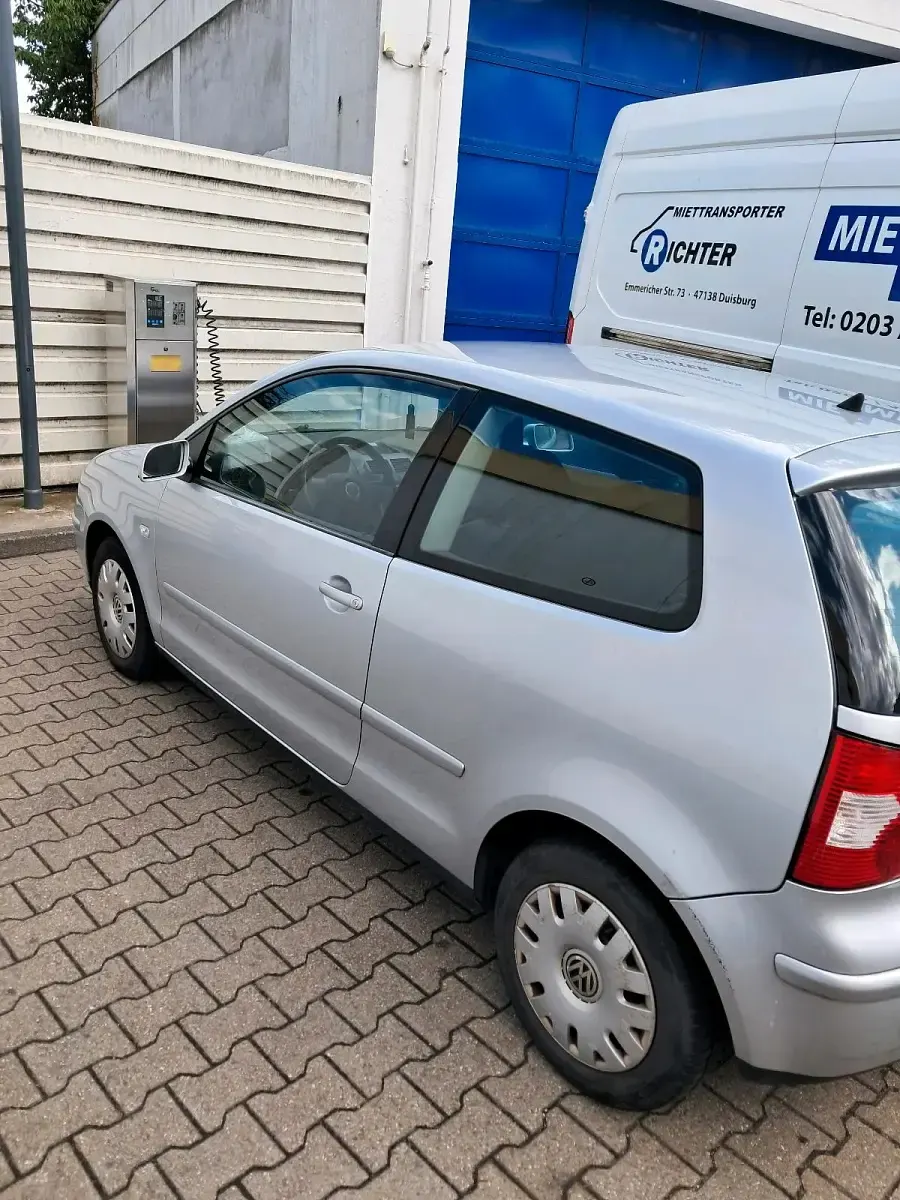 Gebraucht VW Polo 64 PS (47 kW) 2003 Silber Kleinwagen
