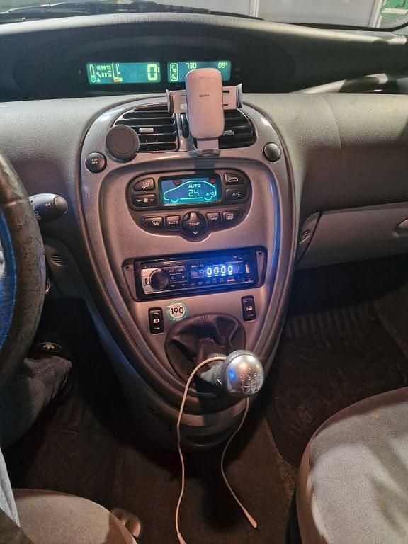 Gebraucht Citroën Xsara Picasso Exclusive 116 PS (85 kW) 2005 Blau Van / Kleinbus