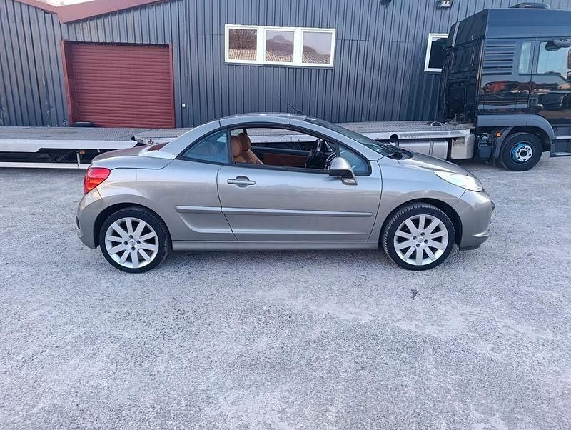 Gebraucht Peugeot 207 CC Sport 120 PS (88 kW) 2008 Grau Cabrio