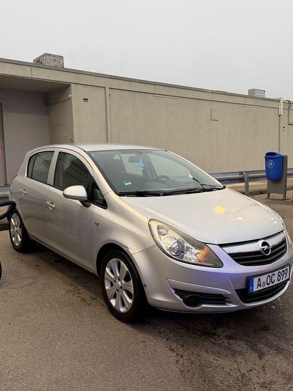 Gebraucht Opel Corsa 60 PS (44 kW) 2008 Limousine
