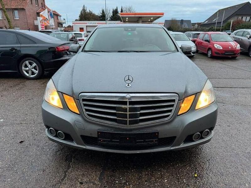 Gebraucht Mercedes E220 Elegance 170 PS (125 kW) 2009 Silber Limousine