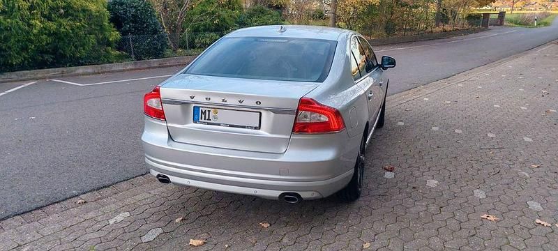 Gebraucht Volvo S80 181 PS (133 kW) 2014 Silber Limousine