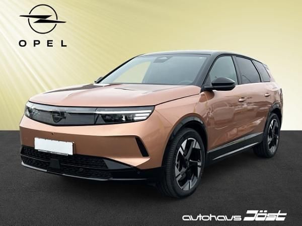 Beige (kupfer metallick) Gebraucht 2025 Opel Grandland Electric SUV | 49.860 € (Teuer) - Bild 1/4