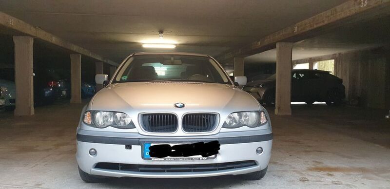 Silber Gebraucht 2001 BMW 320 Limousine | 1.500 € (Superpreis) - Bild 1/4