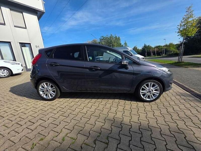 Gebraucht Ford Fiesta SYNC Edition 88 PS (64 kW) 2014 Schwarz Kleinwagen