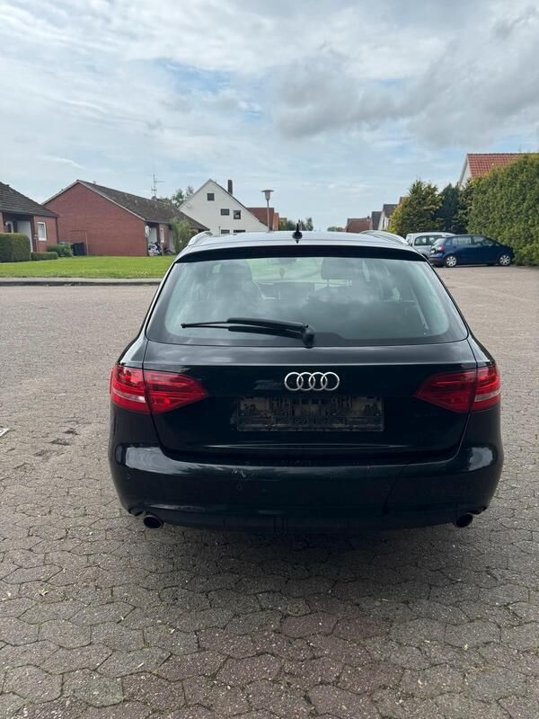 Schwarz Gebraucht 2013 Audi A4 Kombi | 6.250 € (Superpreis) - Bild 1/4