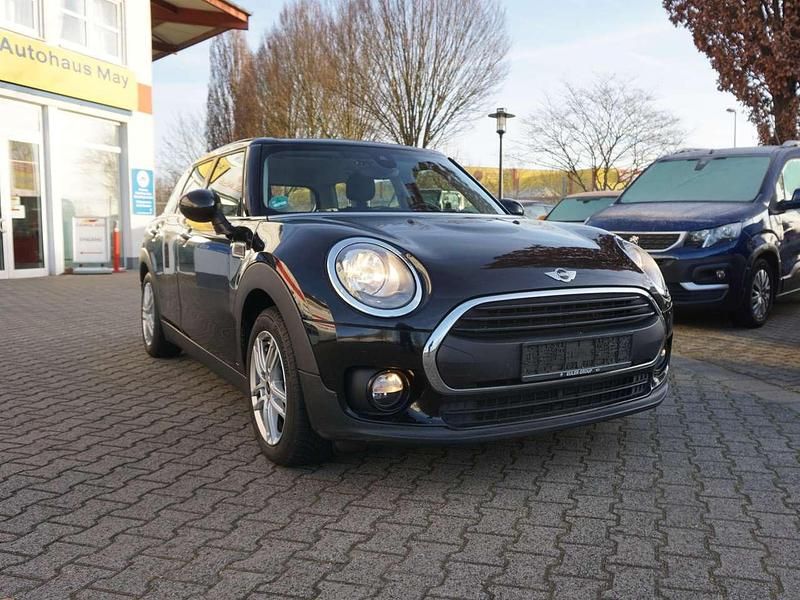 Gebraucht Mini One Clubman 102 PS (75 kW) 2017 Midnight black metallic Kombi