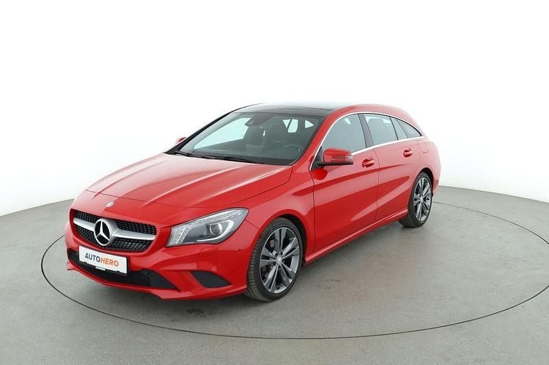 Rot Gebraucht 2016 Mercedes CLA220 Shooting Brake Urban Kombi | 18.440 € (Fairer Preis) - Bild 1/3