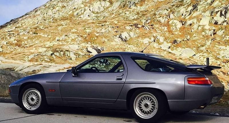 Silber Gebraucht 1989 Porsche 928 Coupé | 49.000 € - Bild 1/4