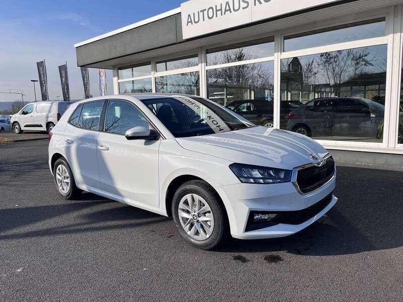 Moonweiss metallic Neu 2025 Skoda Fabia Drive Kleinwagen | 22.990 € (Fairer Preis) - Bild 1/4