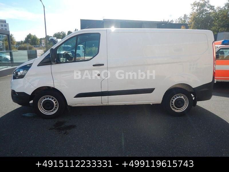 Gebraucht Ford Transit Custom 107 PS (78 kW) 2019 Weiß Van / Kleinbus
