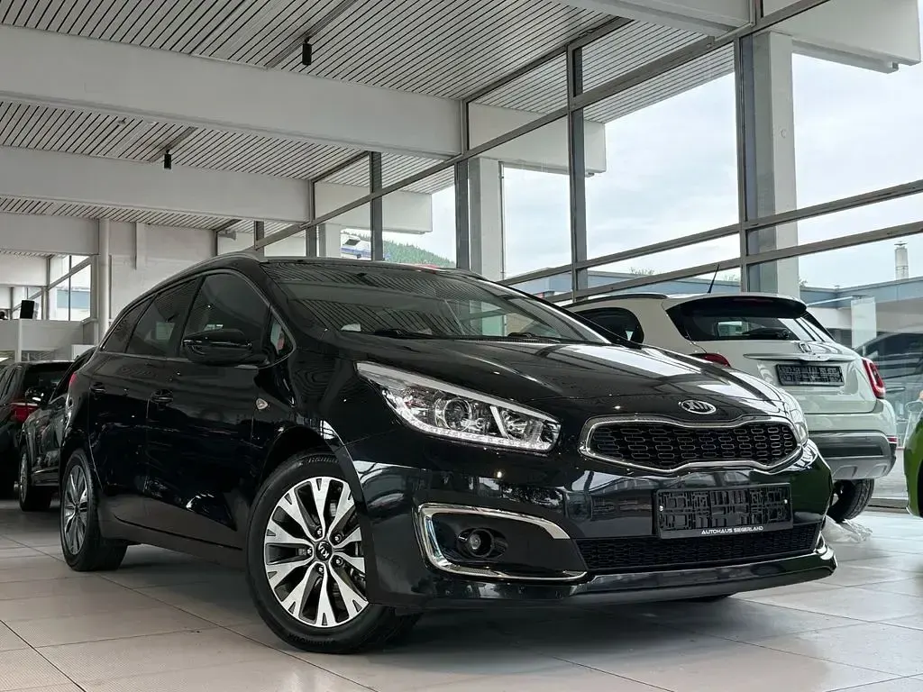 Gebraucht Kia Ceed 135 PS (99 kW) 2016 Schwarz Kleinwagen