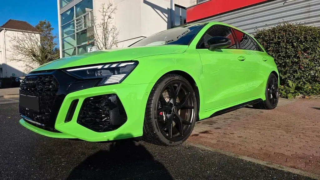 Gebraucht Audi RS3 Sport 400 PS (294 kW) 2024 Grün Limousine