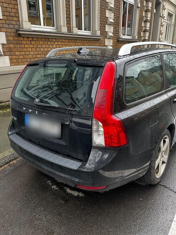 Gebraucht Volvo V50 114 PS (83 kW) 2011 Schwarz Kombi