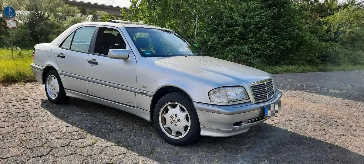 Gebraucht Mercedes C180 122 PS (89 kW) 1998 Silber Limousine