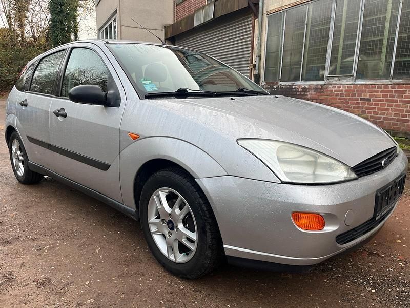 Gebraucht Ford Focus 101 PS (74 kW) 1999 Limousine