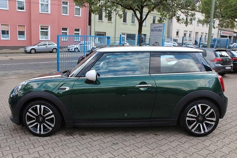 Gebraucht Mini Cooper 136 PS (100 kW) 2019 Grün Kleinwagen