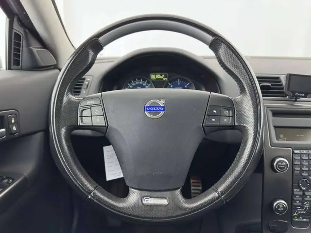 Gebraucht Volvo C30 R-Design 114 PS (83 kW) 2010 Silber Kleinwagen