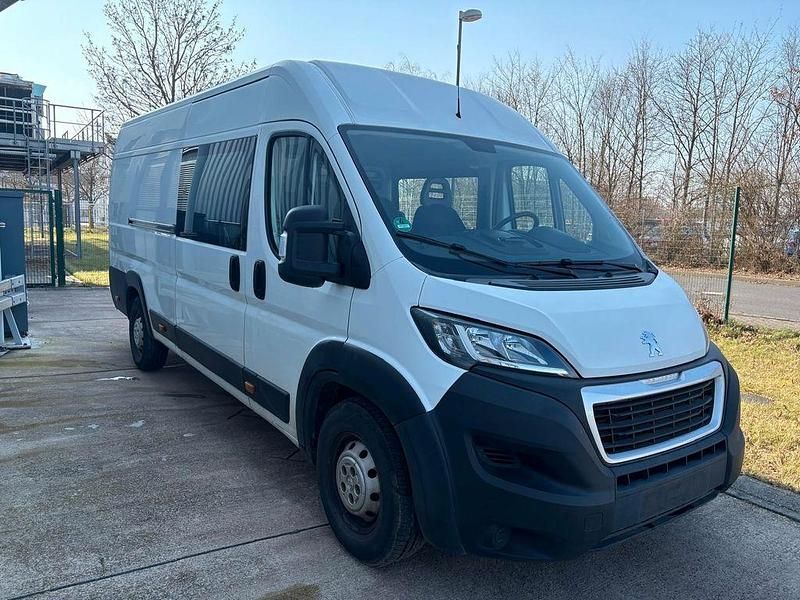 Gebraucht Peugeot Boxer 163 PS (119 kW) 2018 Weiß Van