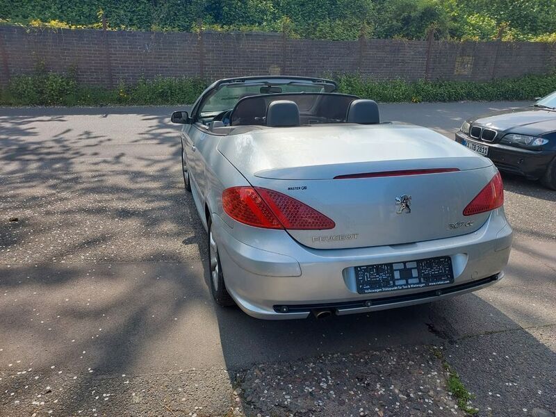 Silber Gebraucht 2006 Peugeot 307 CC Cabrio | 2.999 € (Fairer Preis) - Bild 1/4