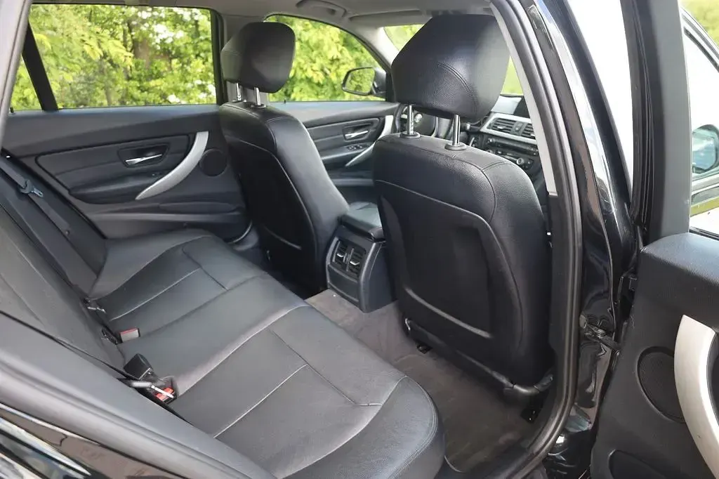Gebraucht BMW 320 Performance 184 PS (135 kW) 2013 Schwarz Kombi