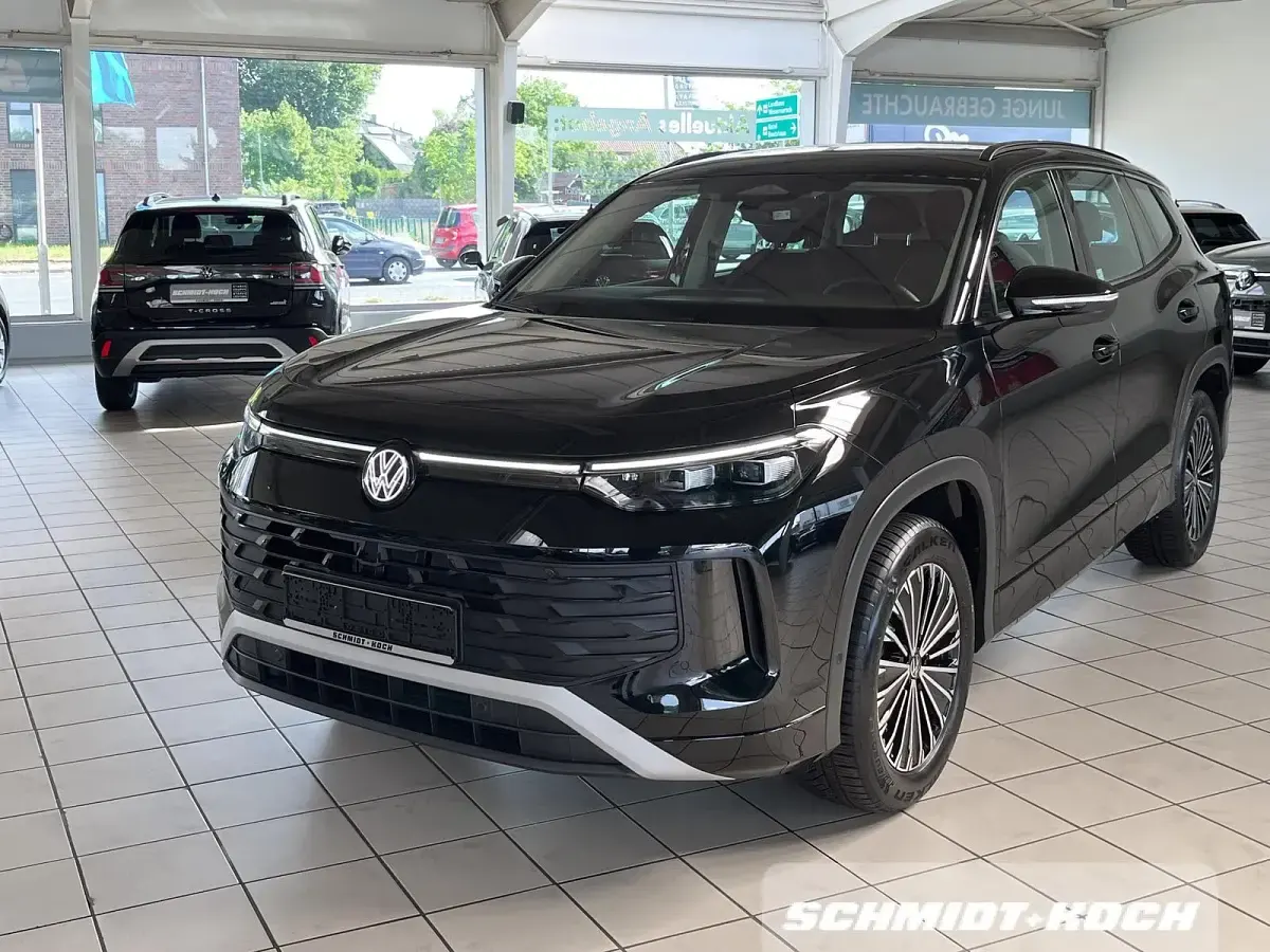 Gebraucht VW Tayron Life 150 PS (110 kW) 2025 Grenadillschwarz (schwarz) SUV