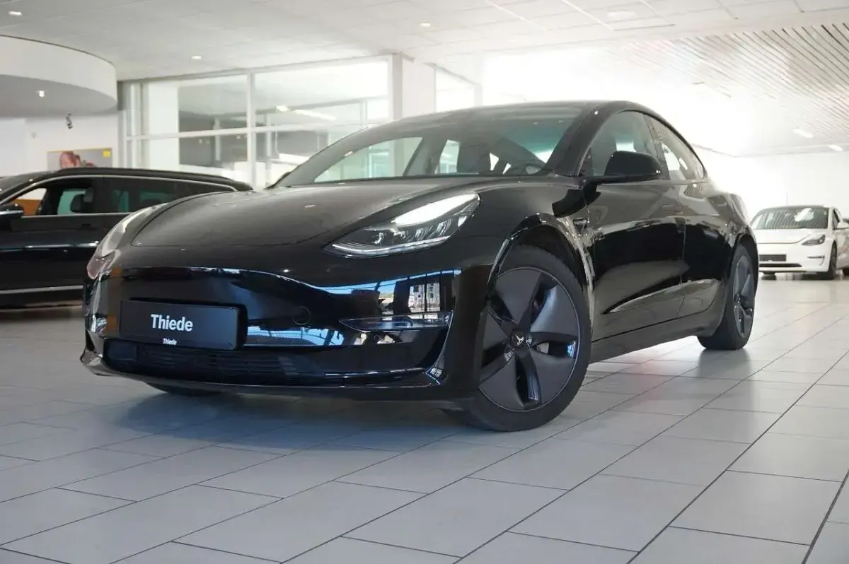 Second-hand Tesla Model 3 350 kW (476 CP) 2019 Negru Berlinǎ