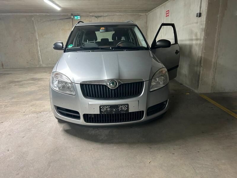 Silber Gebraucht 2010 Skoda Fabia Kombi | 1.500 € (Guter Preis) - Bild 1/4