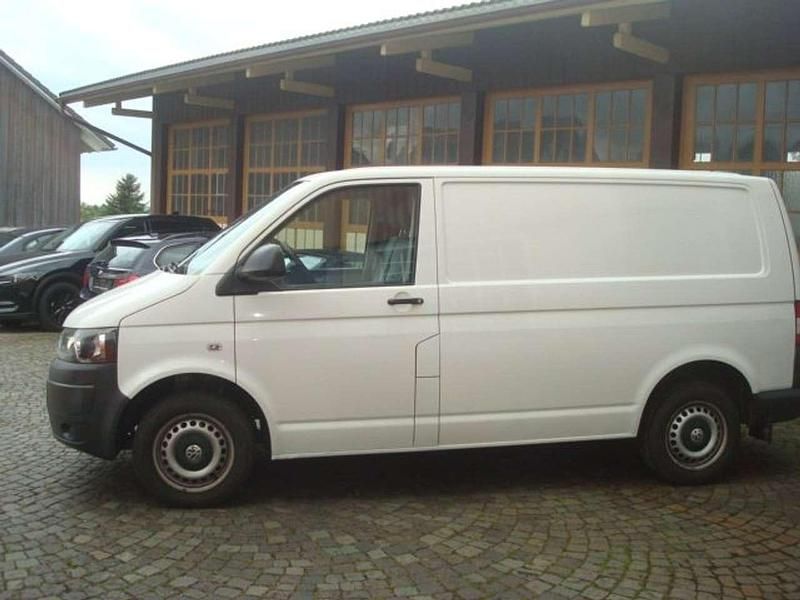 Gebraucht VW Transporter 102 PS (75 kW) 2012 Candyweiß Van