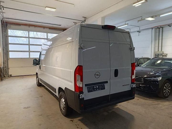 Gebraucht Opel Movano 140 PS (102 kW) 2024 Lackierung weiss icy/typ ausse Van