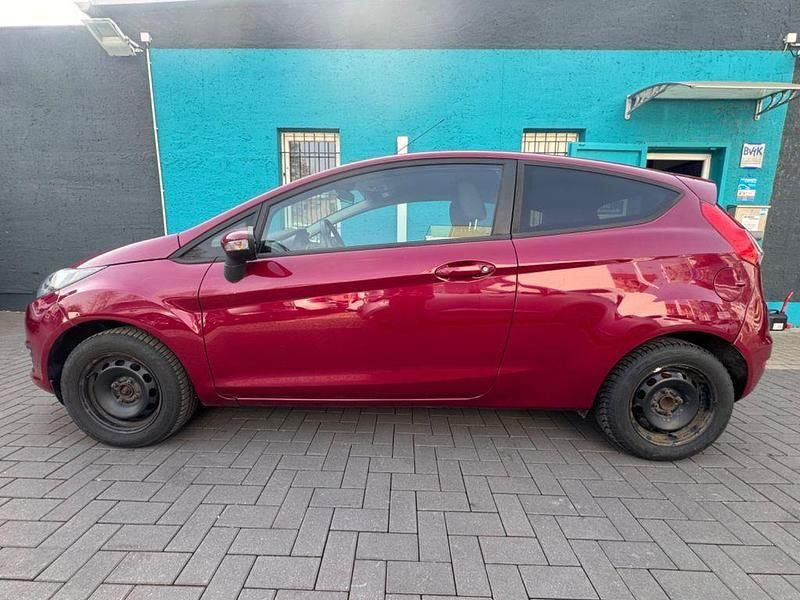 Gebraucht Ford Fiesta 75 PS (55 kW) 2015 Violet Limousine