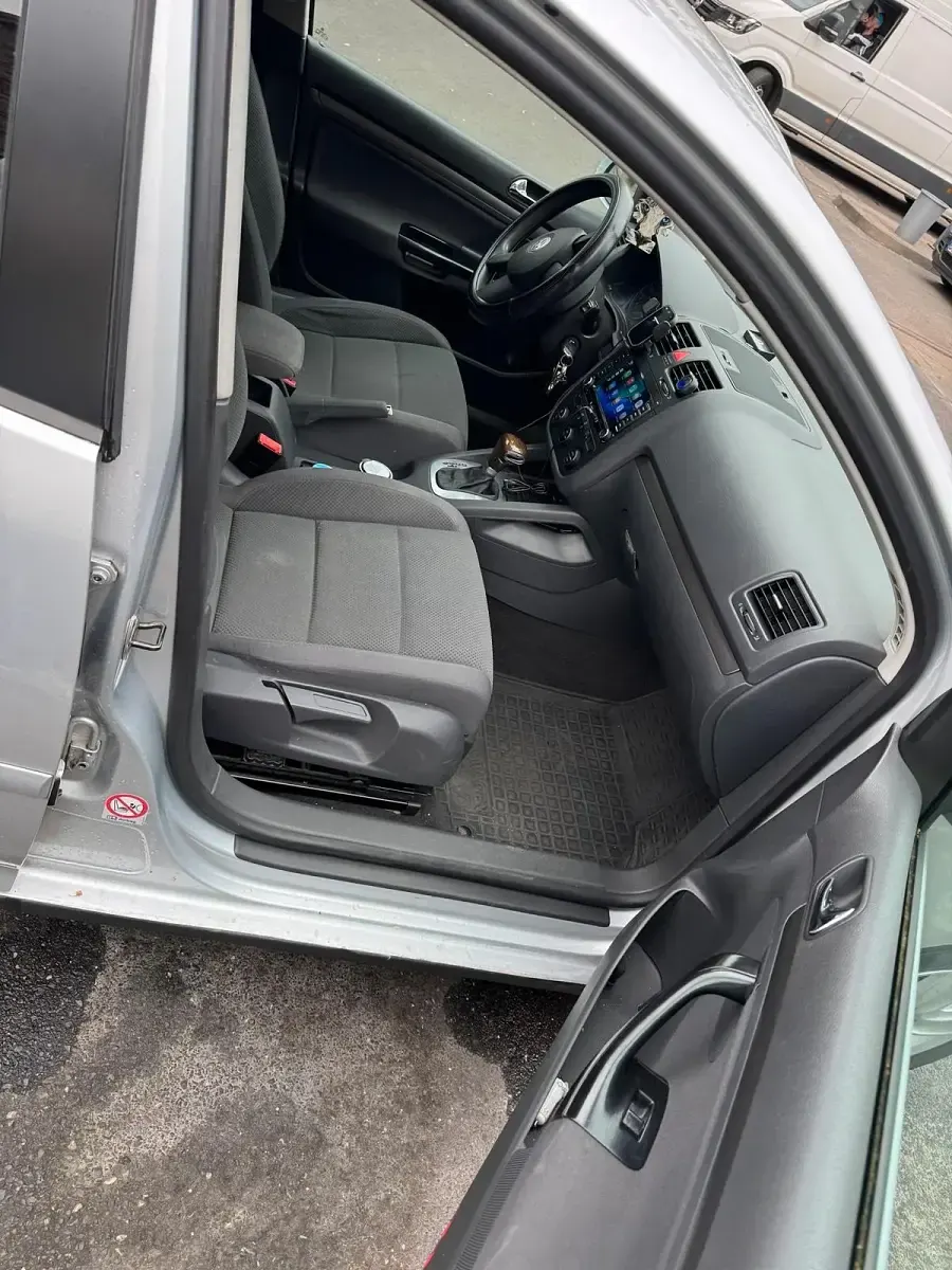 Gebraucht VW Golf V 105 PS (77 kW) 2005 Silber Kleinwagen