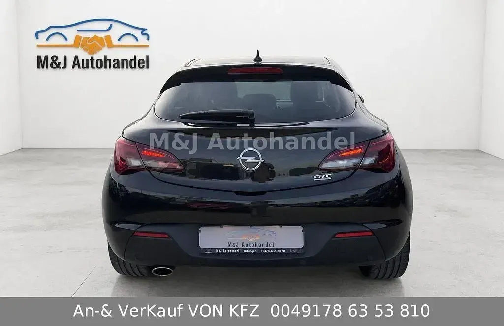 Gebraucht Opel Astra GTC Innovation 140 PS (102 kW) 2012 Schwarz Coupé