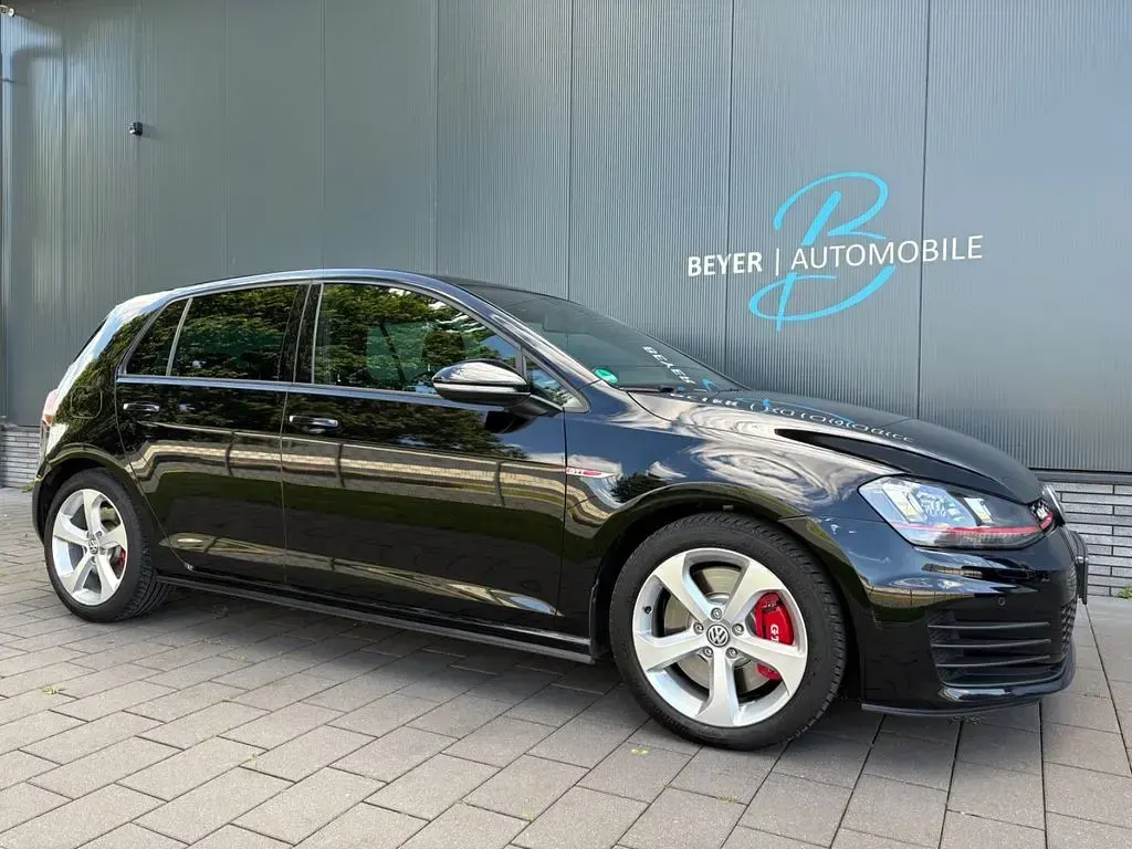 Second-hand VW Golf VII GTI 230 CP (169 kW) 2015 Negru Berlinǎ