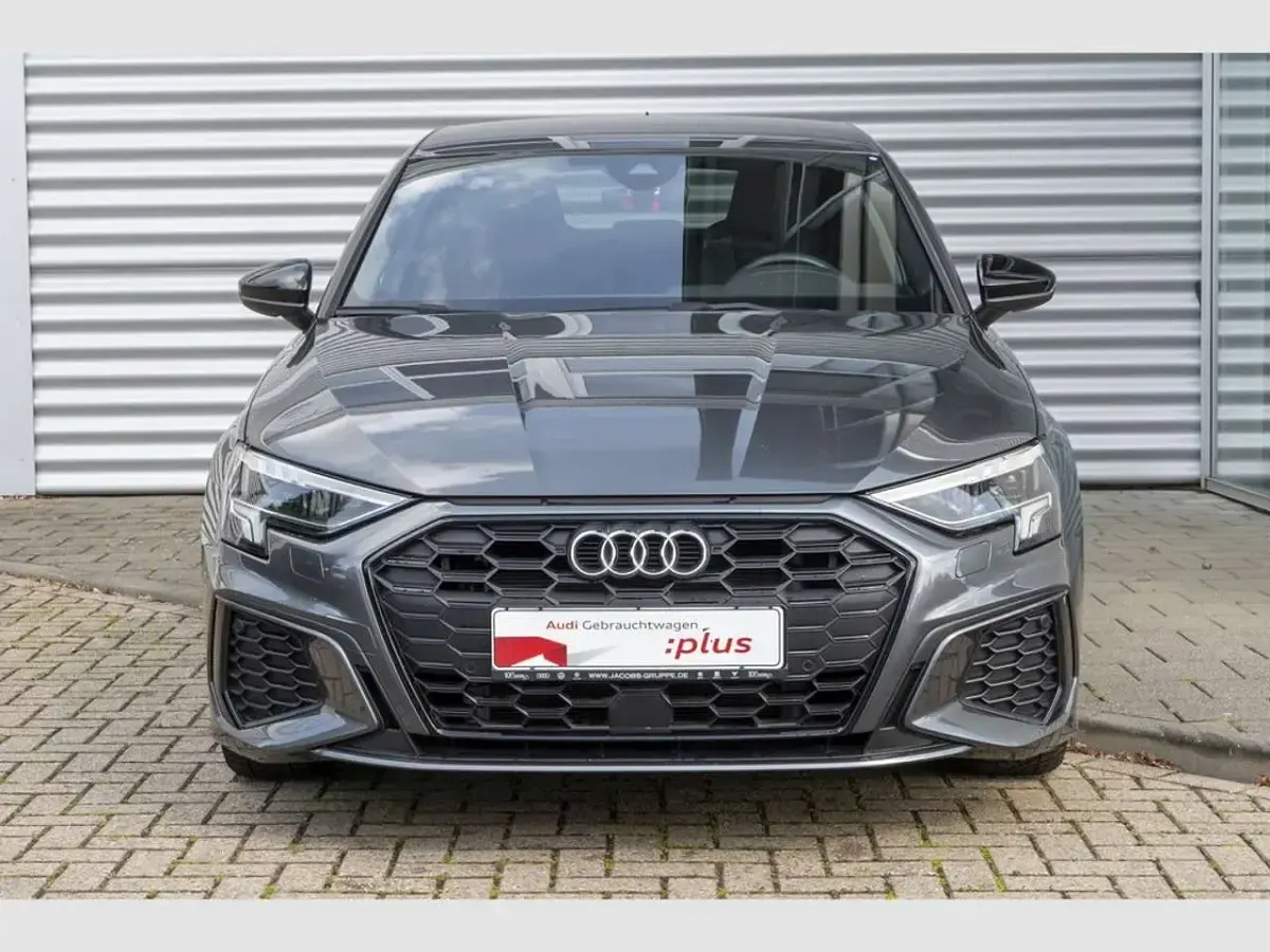 Gebraucht Audi A3 S-Line 245 PS (180 kW) 2023 Grau Limousine