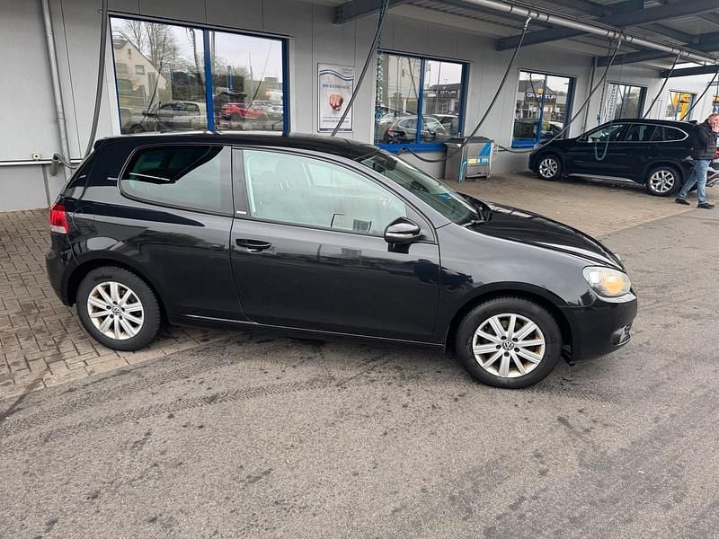 Gebraucht VW Golf VII 105 PS (77 kW) 2012 Schwarz Limousine