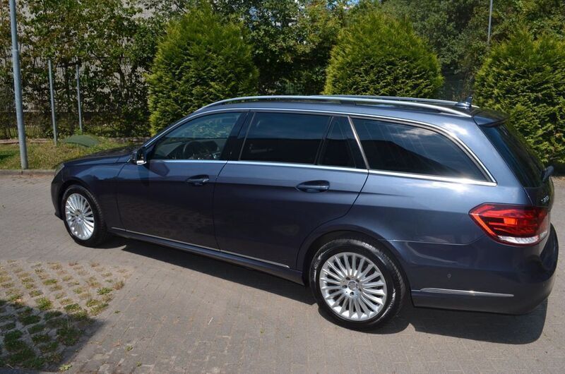 Gebraucht Mercedes E200 136 PS (100 kW) 2013 Blau Limousine