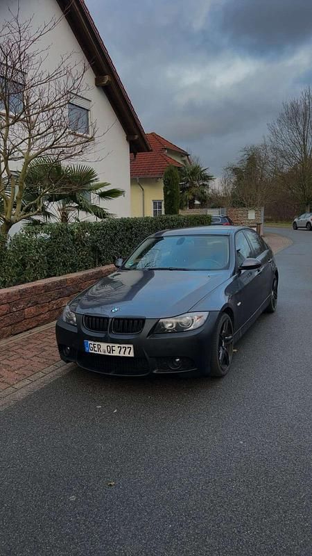 Grau Gebraucht 2006 BMW 320 Limousine | 5.500 € (Etwas zu teuer) - Bild 1/4